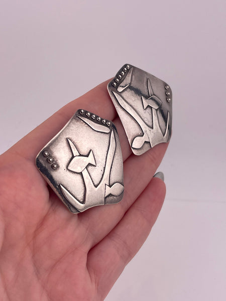 sterling silver stoneless fish ocean scene post earrings