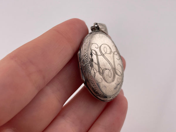 sterling silver 'ASC' initials oval locket pendant ***AS IS***
