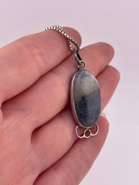sterling silver 18-3/4" agate necklace