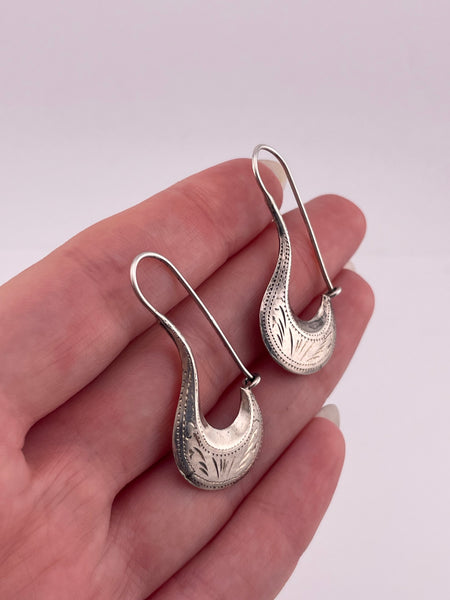 sterling silver etched threader jug dangle earrings