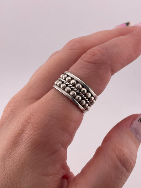 size 8 sterling silver Mexican stoneless stacked ball band ring