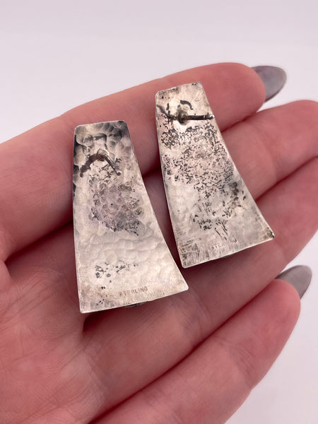 sterling silver curved hammered design amethyst post earrings
