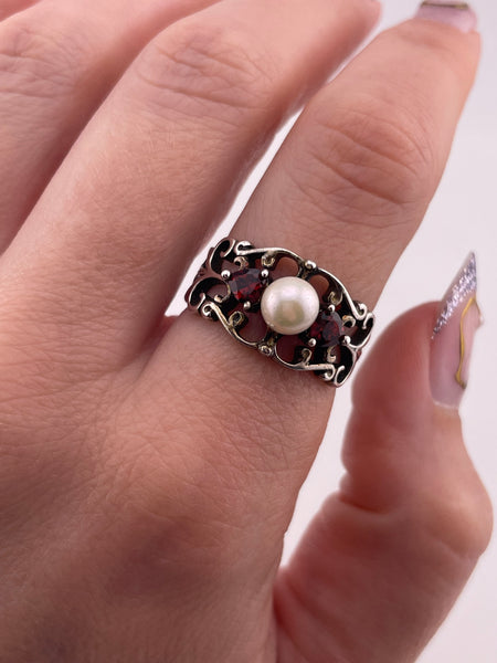 size 8 sterling silver faceted garnet heart pearl ring