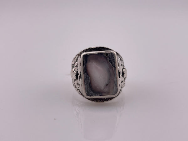 size 10.25 sterling silver mother of pearl leaf ring ***AS IS***