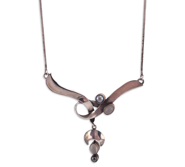 sterling silver 16" to 17-3/4" gold wash artisan moonstone pearl necklace