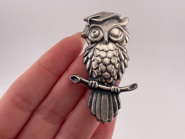 sterling silver wise owl pressed brooch pin