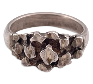 size 7.5 sterling silver stoneless textured ring