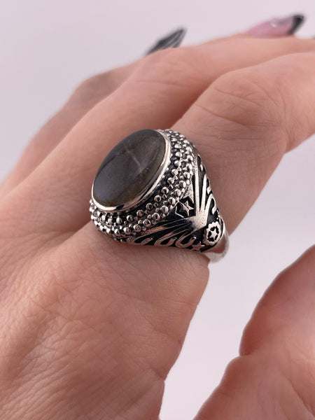 size 8.25 sterling silver oval labradorite star ring
