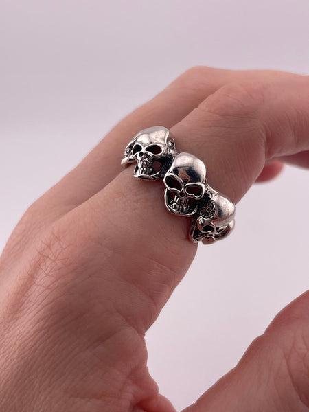 size 8 sterling silver skull band ring