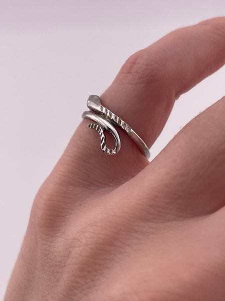 size 6 sterling silver etched snake ring