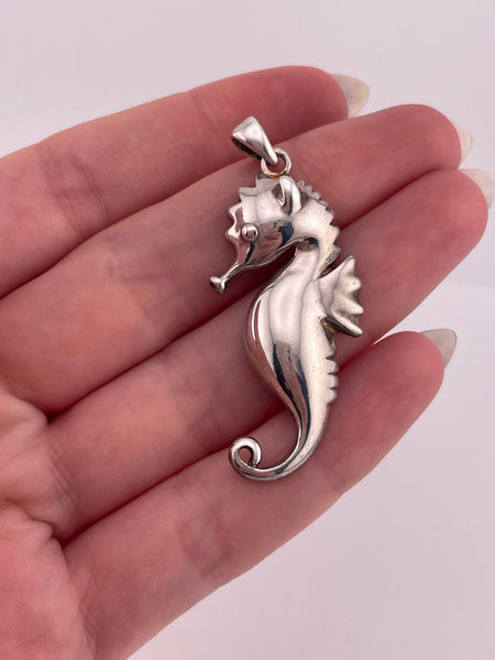 sterling silver seahorse pendant