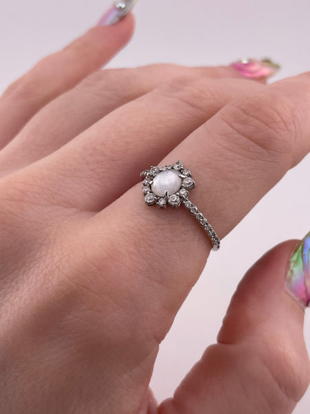 size 7.75 sterling silver faceted quartz rhinestone ring