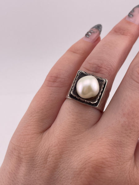 size 6.75 sterling silver Silpada crimped edge pearl hammered band ring