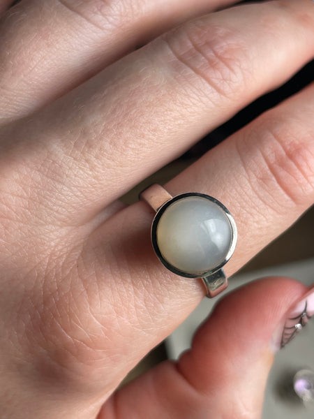 size 9.25 sterling silver cat's eye glass ring
