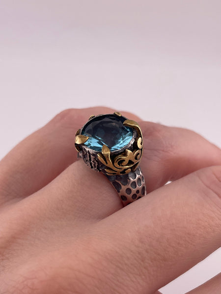 size 6.5 sterling silver & brass Bora faceted blue glass textured ring