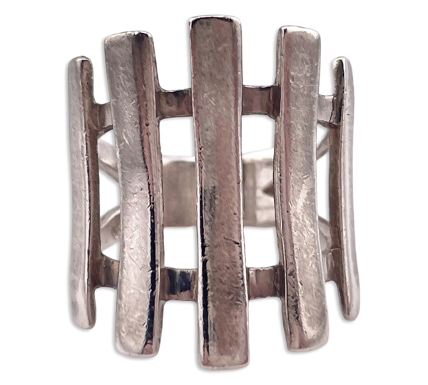 size 7 sterling silver stoneless bar cut-out ring