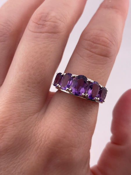 size 8.25 rhodium plated sterling silver five stone faceted amethyst row ring
