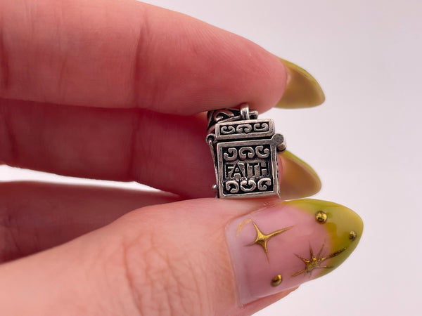 sterling silver "Hope Love Faith compartment box pendant ***Opens***
