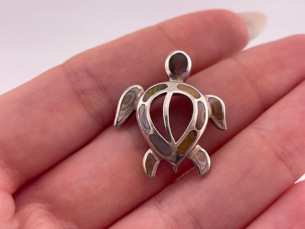 sterling silver mother of pearl sea turtle pendant