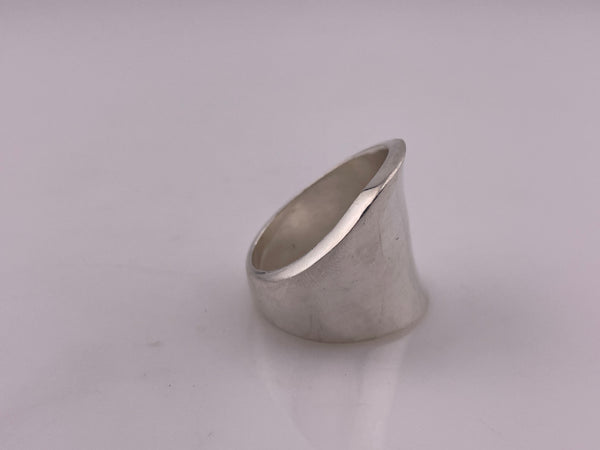 size 7.75 sterling silver heavy Mexican stoneless ring