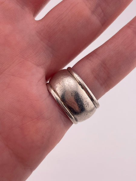 size 4.75 sterling silver very worn stoneless wide band ring