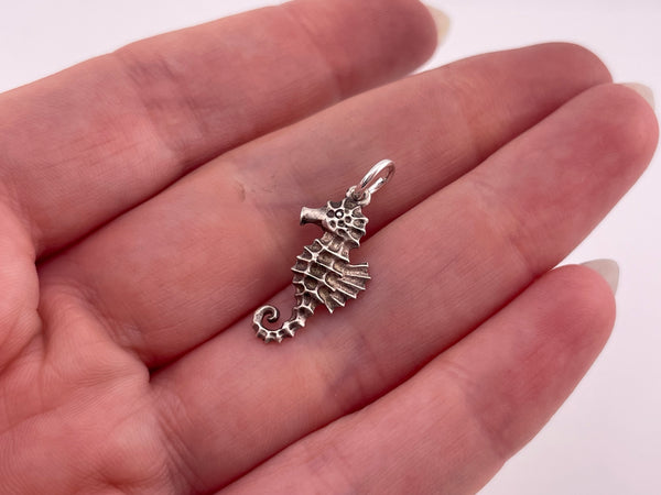 sterling silver small seahorse pendant
