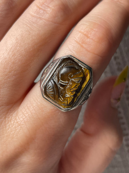 size 7.75 sterling silver carved tigers eye cameo knight ring ***AS IS***
