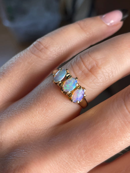 size 7 10k yellow gold triple opal ring