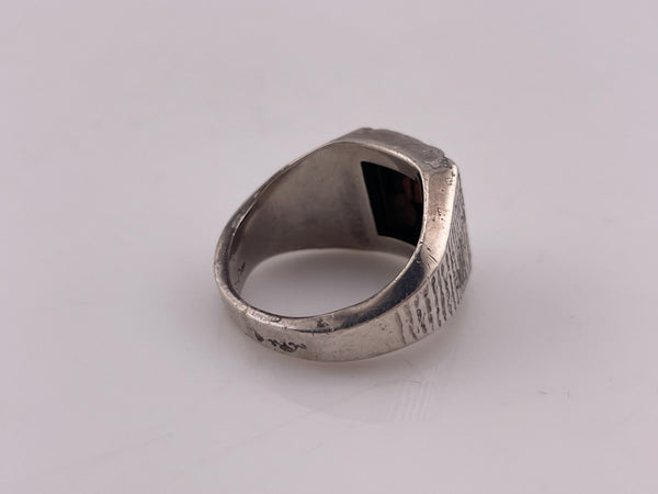 size 9.25 sterling silver Uncas onyx F(?) rhinestone initial ring