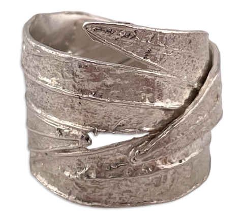 size 7 sterling silver textured stoneless leaf wide band ring