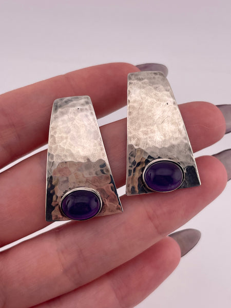 sterling silver curved hammered design amethyst post earrings