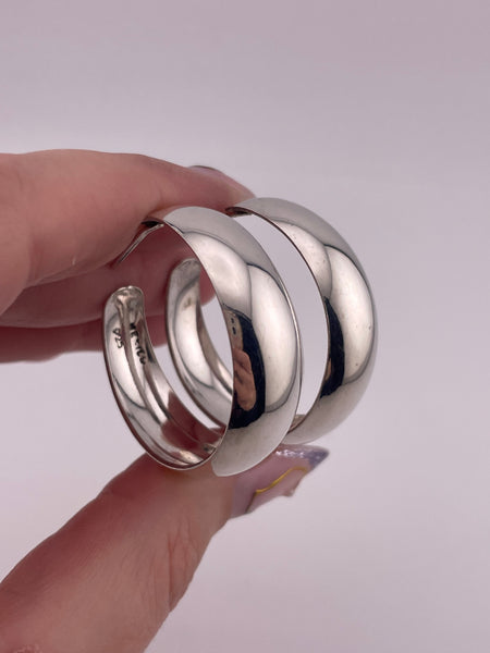sterling silver 1-3/8" curved partial hoop post earrings