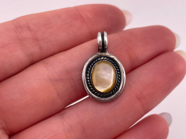 sterling silver mother of pearl pendant