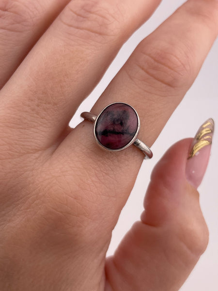 size 8 sterling silver rhodonite ring