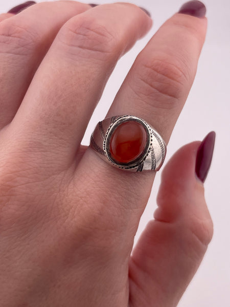 size 10.25 900 silver carnelian zig-zag etched ring ***AS IS***