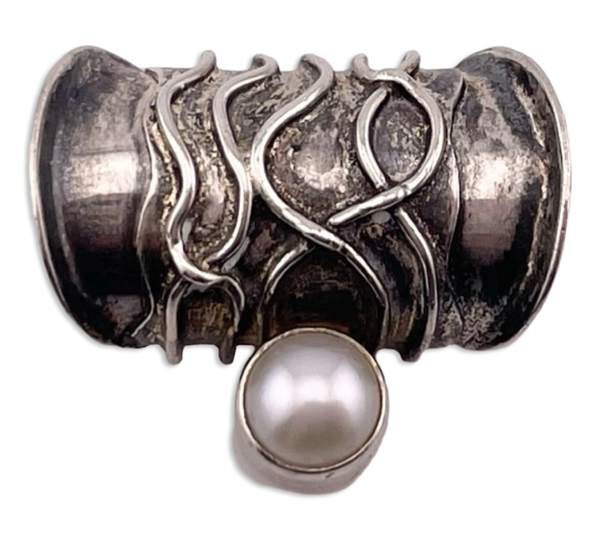 sterling silver pearl pendant