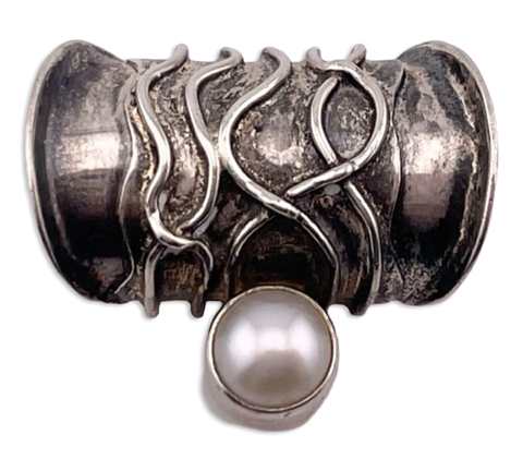 sterling silver pearl pendant