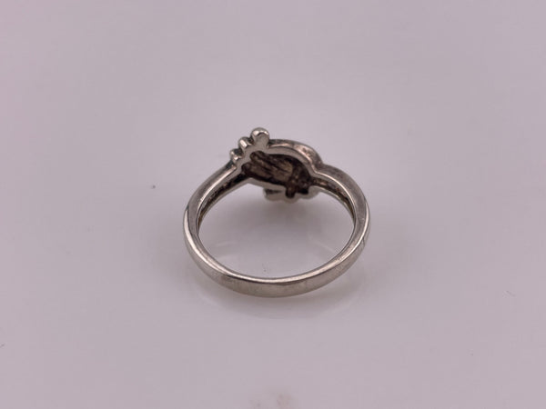 size 7.25 sterling silver stoneless lined ring