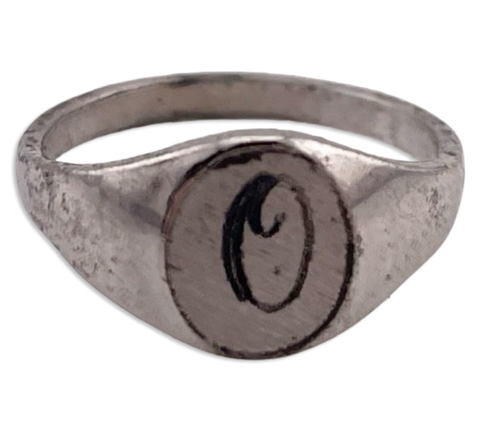 size 2.75 sterling silver rhodium plated 'O' letter initial ring