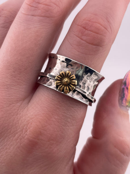 size 11 sterling silver flower spinner hammered design ring