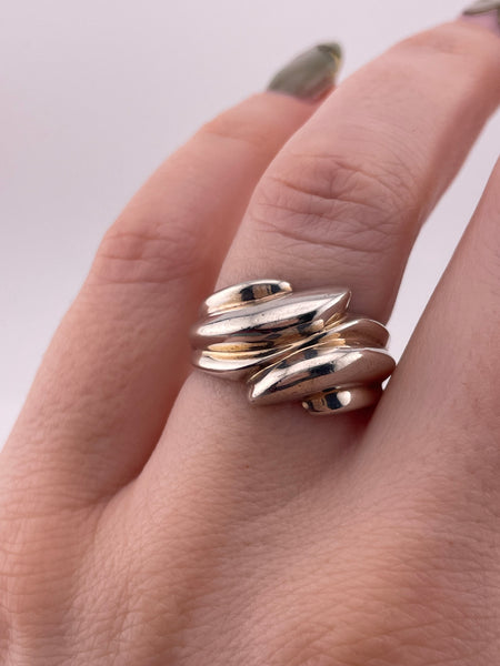 size 7 sterling silver stoneless rigid ring