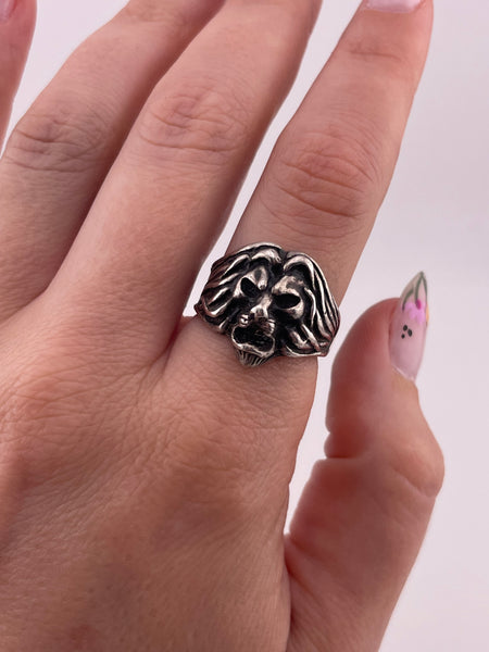 size 8 sterling silver lions head ring