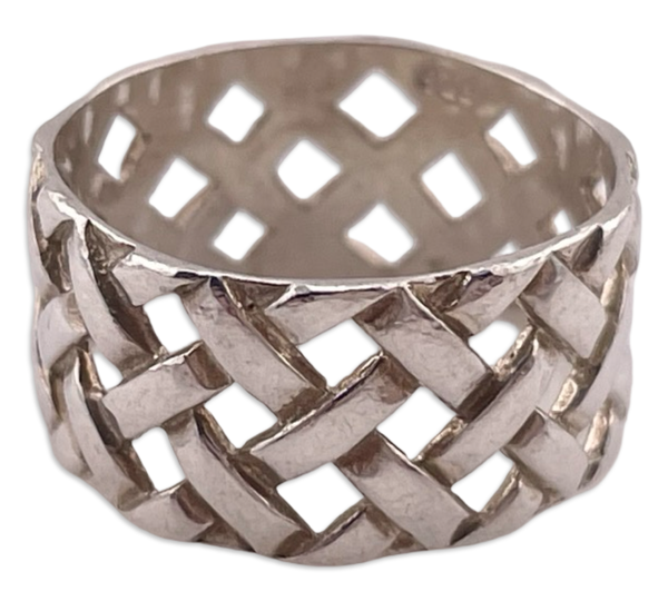 size 7.75 sterling silver woven cut-out band ring