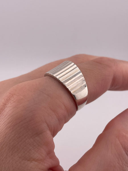 size 9.25 sterling silver stoneless textured ridge ring