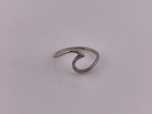 size 6 sterling silver thin wave ring