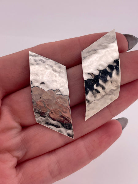 sterling silver curved hammered design post earrings