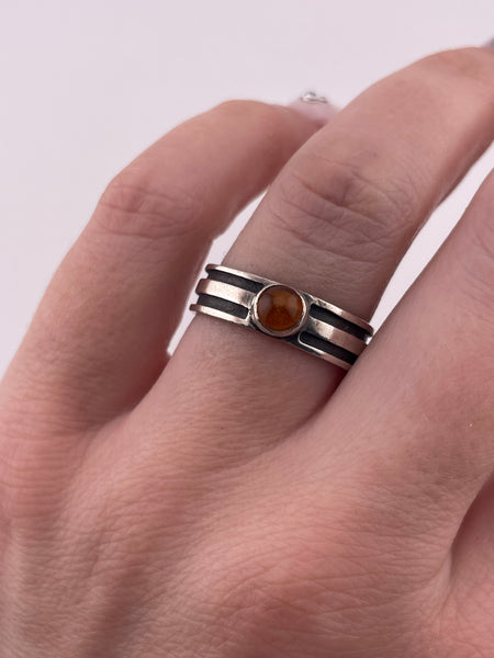 size 8 sterling silver amber lined band ring