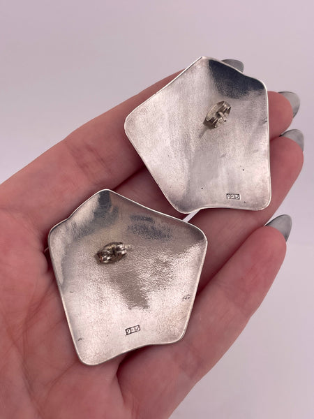 sterling silver stoneless fish ocean scene post earrings