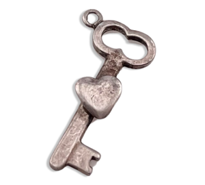 sterling silver heart & key pendant