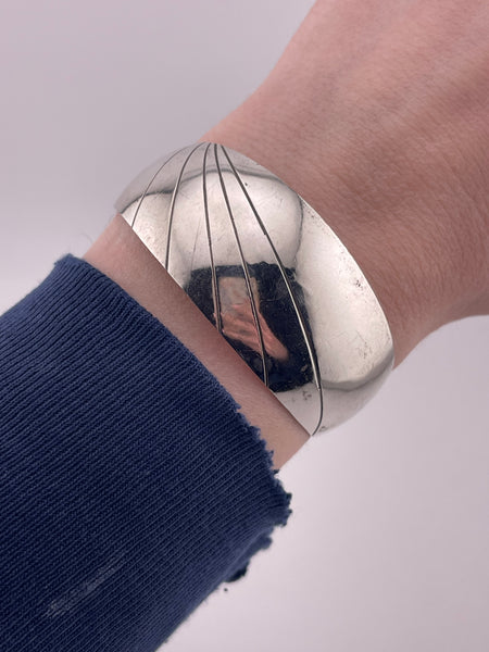 sterling silver artist signed LP chunky lined stoneless cuff bracelet
